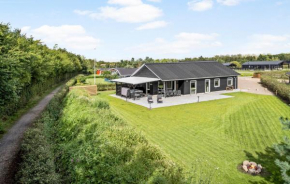 Beautiful Home In Hemmet With Wifi